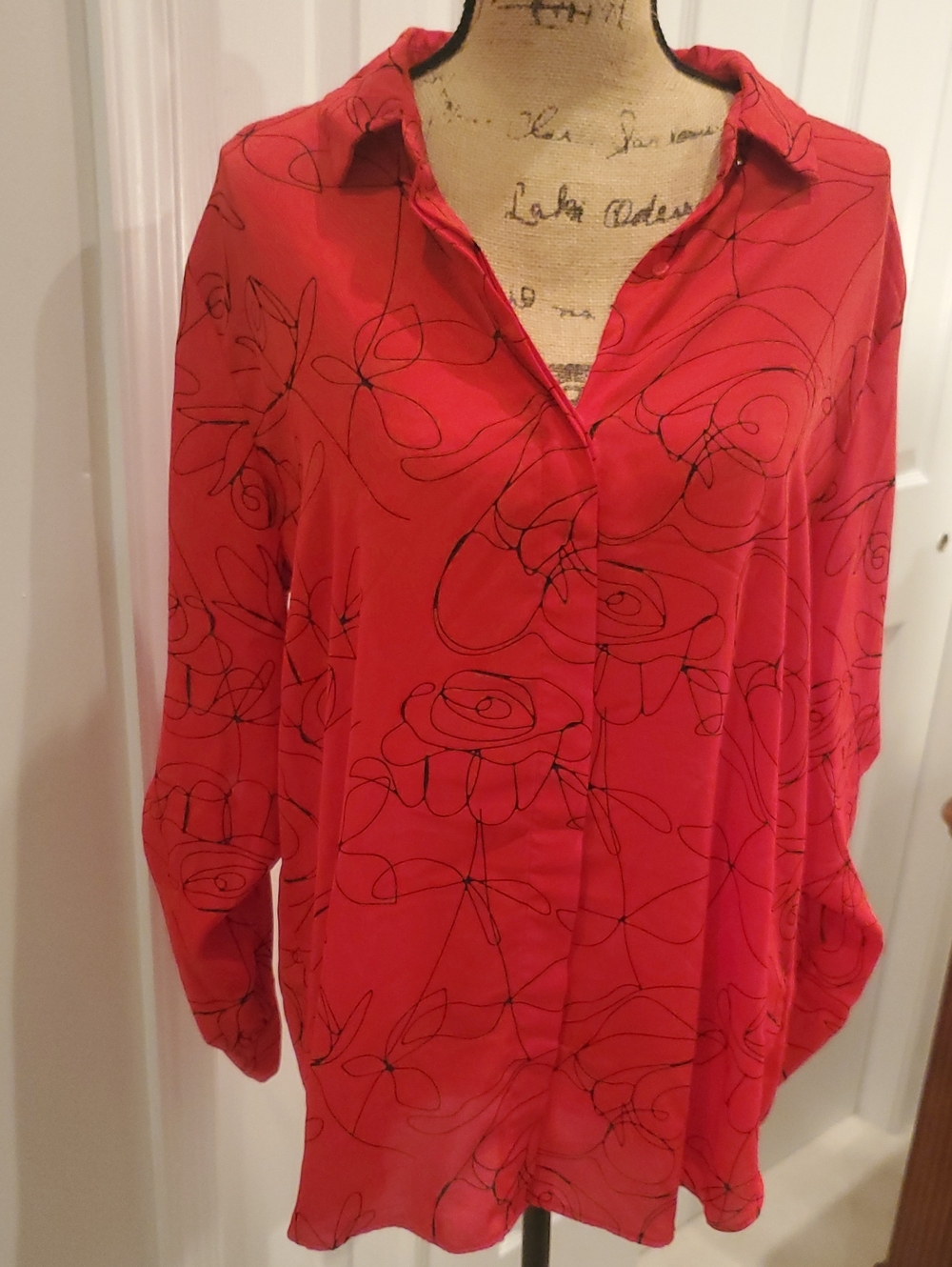Wassio Floral Button-Up in Red & Black XXL Like New